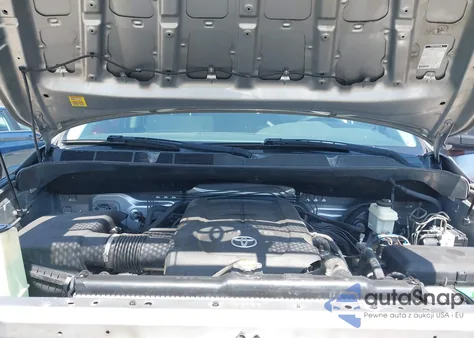 2011 Toyota Tundra Grade 5.7L V8 z USA, uszkodzony, nr VIN 5TFRY5F13BX106434